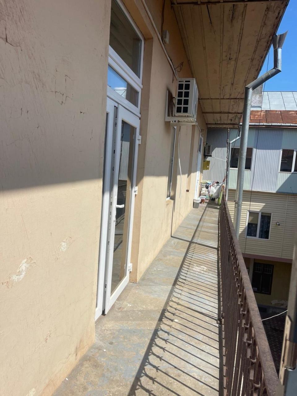 Newtone Apartment Černivci Esterno foto