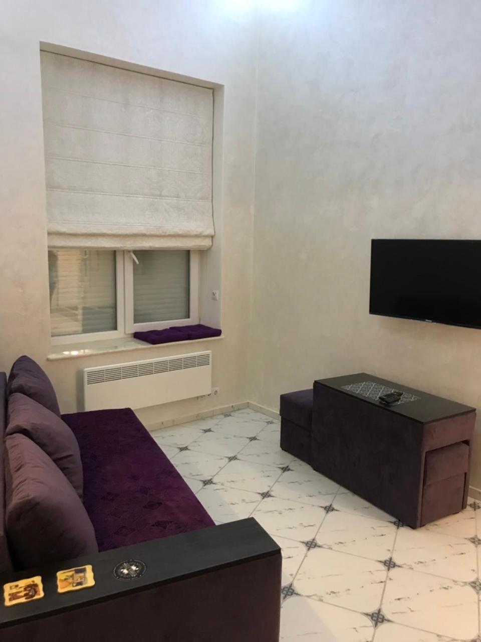Newtone Apartment Černivci Esterno foto