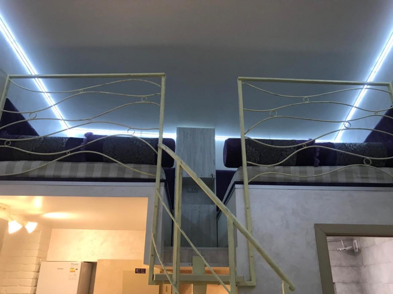 Newtone Apartment Černivci Esterno foto