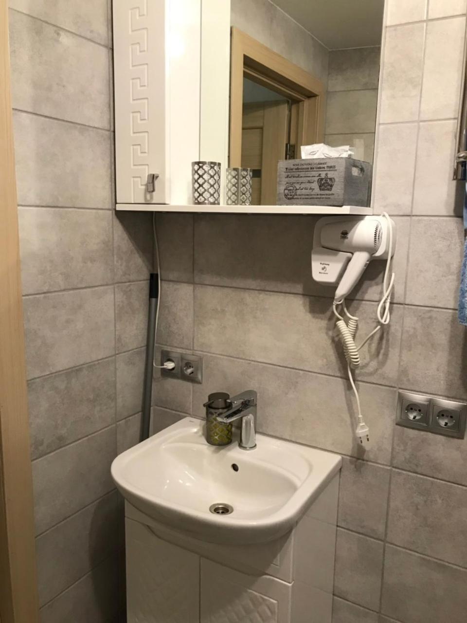 Newtone Apartment Černivci Esterno foto