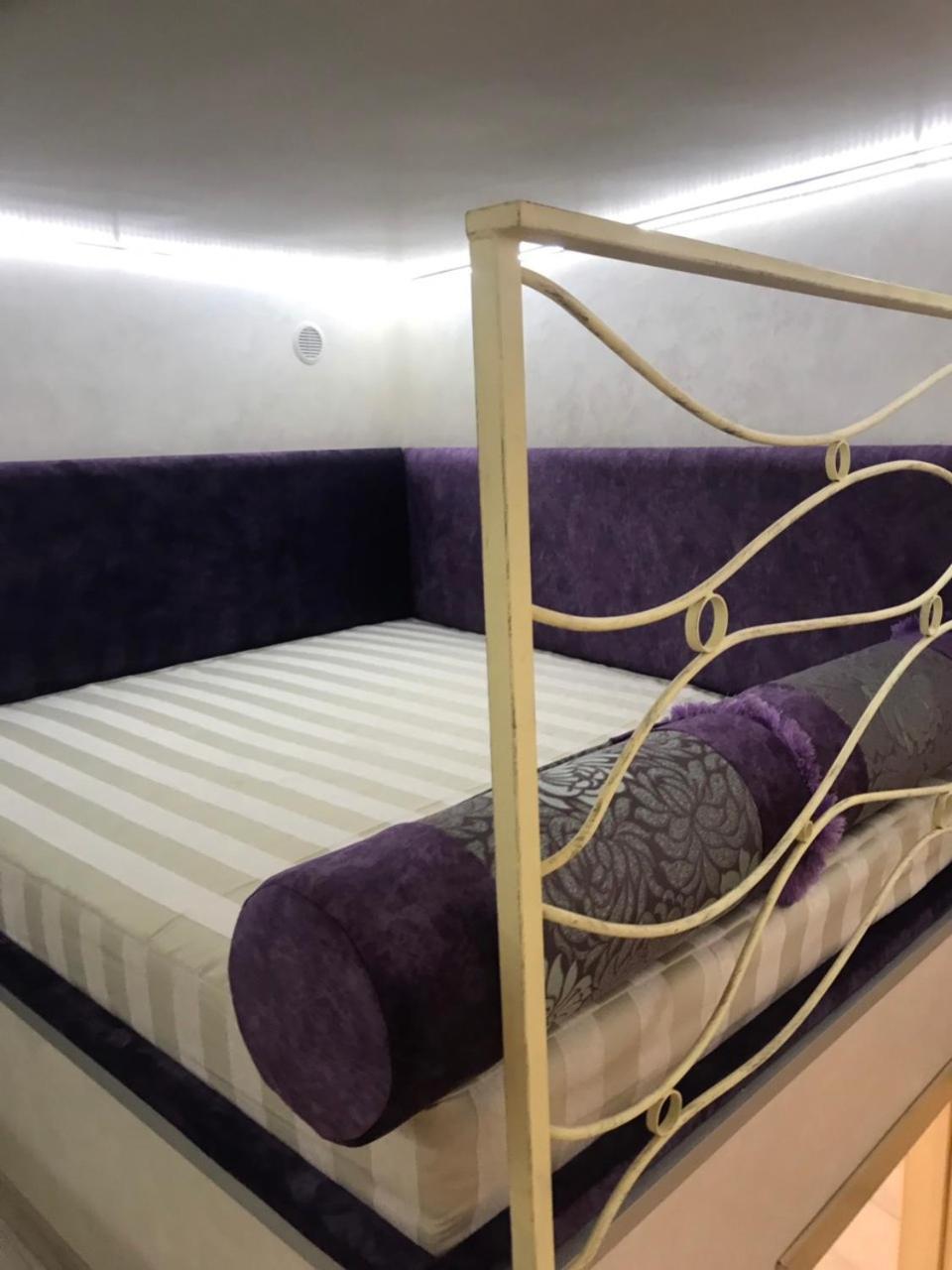 Newtone Apartment Černivci Esterno foto
