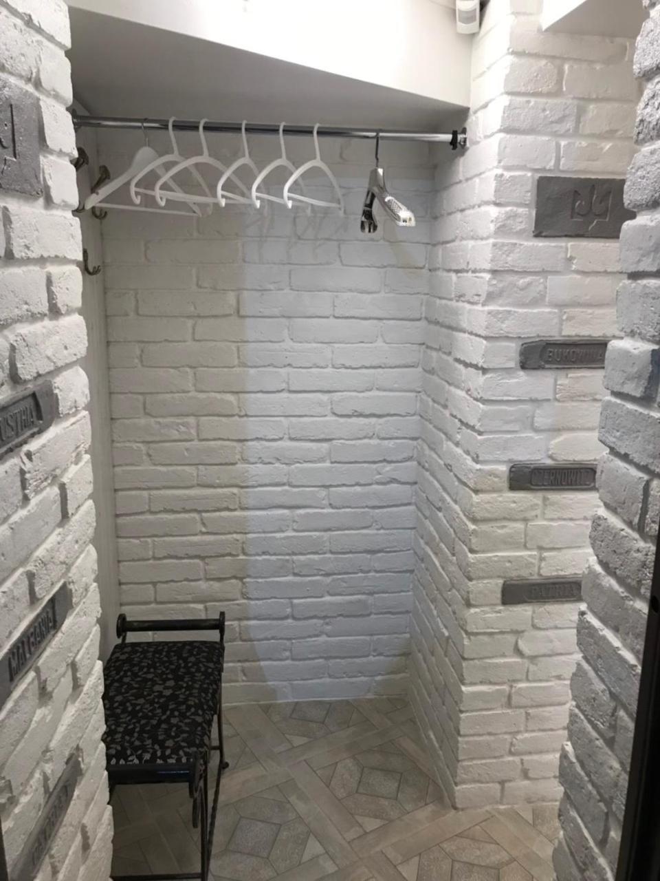 Newtone Apartment Černivci Esterno foto