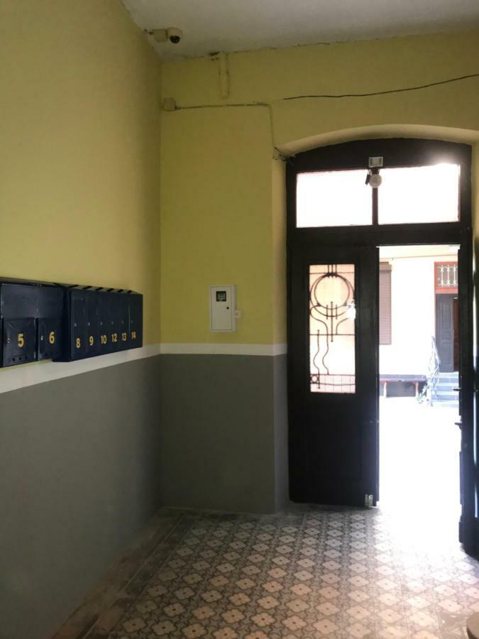 Newtone Apartment Černivci Esterno foto